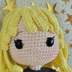 Handmade Crochet Doll Inspired by Taylor Swift – Unique Collectible NEW